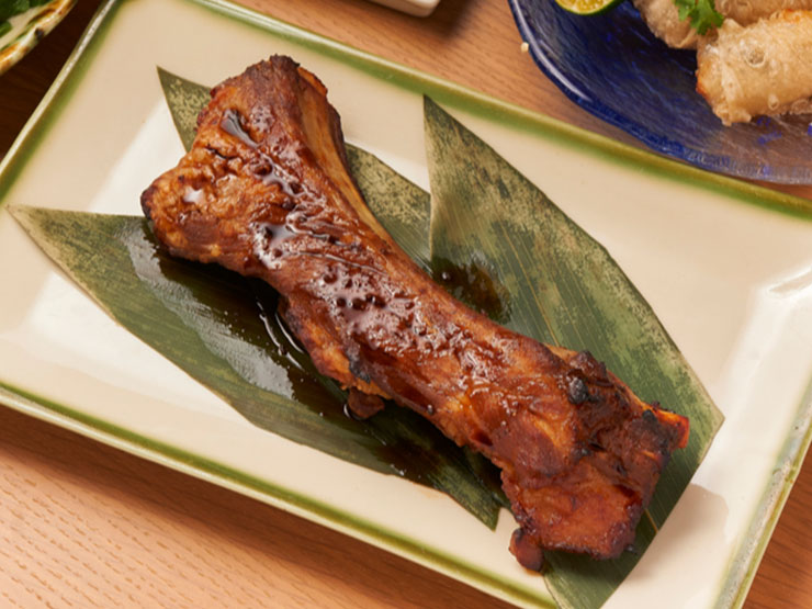 スペアリブのオーブン焼き 特製タマリンドソース