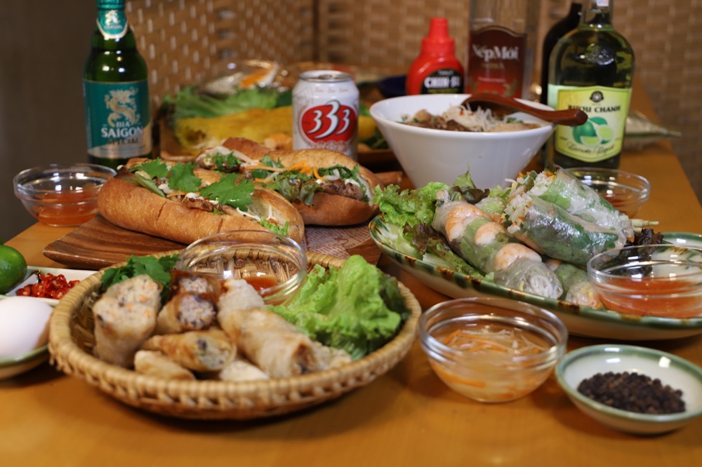 ベトナム北部の家庭的なお料理を多数取り揃えて笑顔でおもてなしいたします。