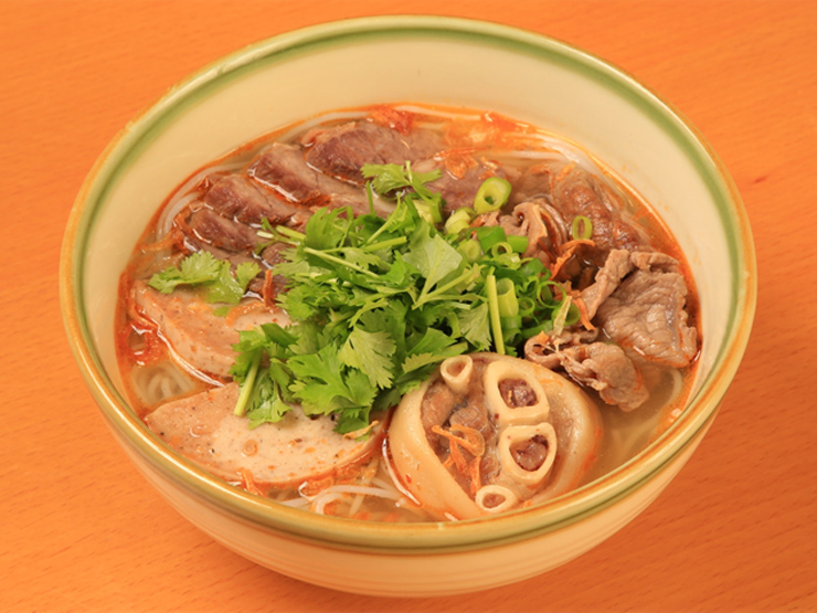 ブンボー牛肉入り 温かい米粉麺